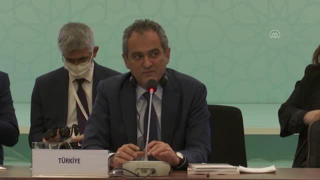 Bakan Özer, Türkiye-Afrika Ortaklık Zirvesi'nde eğitim bakanları oturumunun kapanışında konuştu