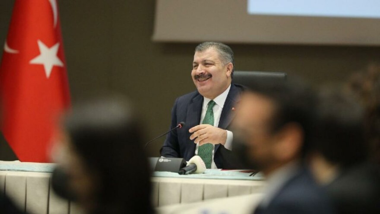 Bakan Koca’dan ’10 milyon doz hibe aşı’ açıklaması