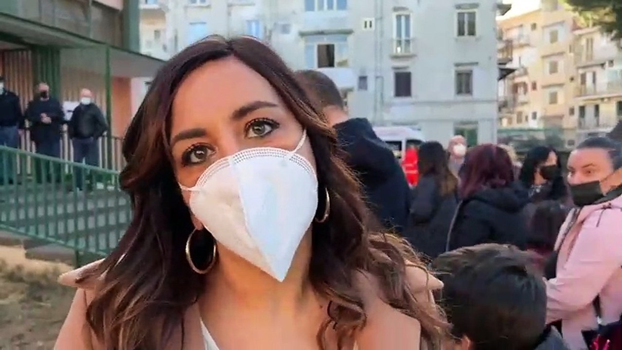 Napoli, "Da docente e da mamma sono contenta dei vaccini in classe"