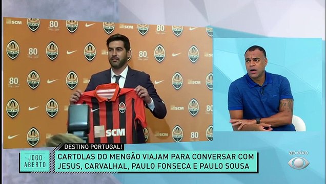 TEM QUE ABRIR O OLHO! Cartolas do Flamengo viajaram para conversar com Jorge Jesus, Carvalhal, Paulo Fonseca e Paulo Sousa, todos técnicos portugueses. Mas Denílson Show alerta: Teve português que passou e não ganhou nada . #JogoAberto