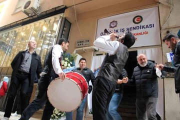 Şanlıurfa'da davullu zurnalı işçi sendikası açılışı