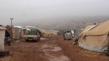 سوريا.. قلق في مخيمات النازحين من منخفض جوي مرتقب