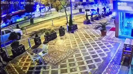 Son dakika haberleri! Yolcu otobüsü ile otomobilin çarpıştığı kazada 3 kişi yaralandı
