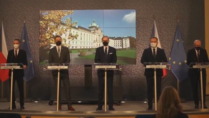 Toma posesión el nuevo Gobierno checo liderado por el conservador Petr Fiala