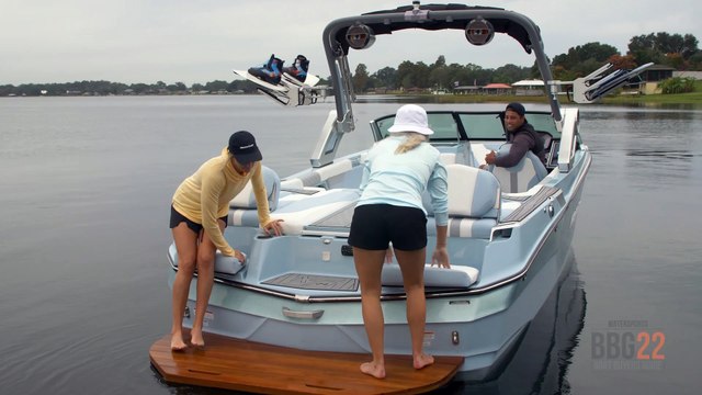 2022 Watersports Boat Buyers Guide: MasterCraft XT24