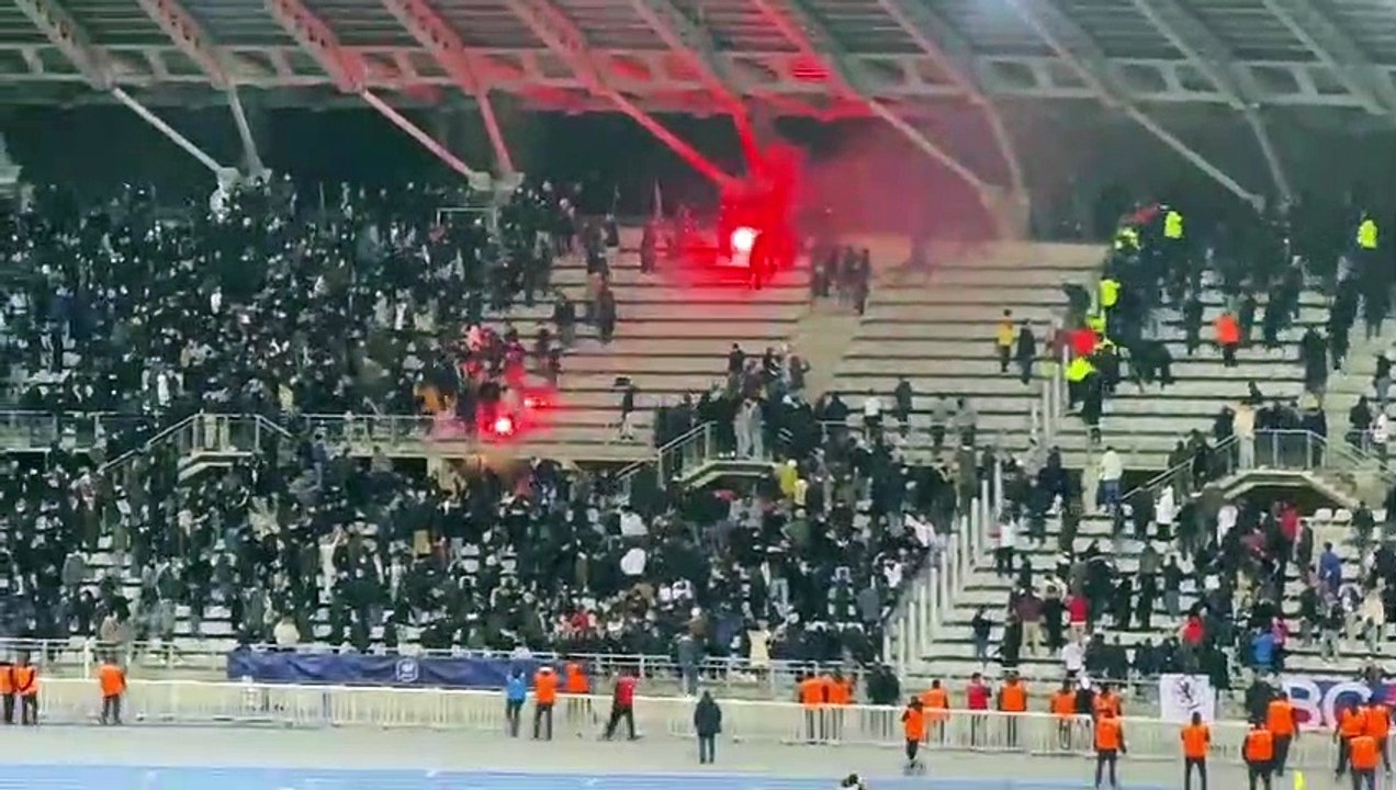شغب جماهيرى فى مباراة نادى باريس وليون بكأس فرنسا