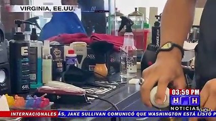 Barbero Olanchano se vuelve popular con sus cortes en EEUU