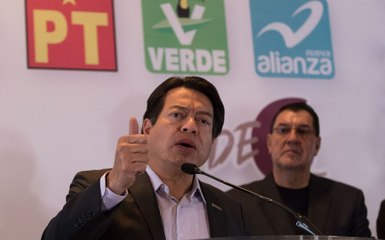Con aplazamiento, INE niega derecho de revocación de mandato: Mario Delgado