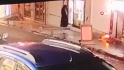 Katiline kapıyı böyle açmış... Kuyumcu cinayetinin görüntüleri ortaya çıktı