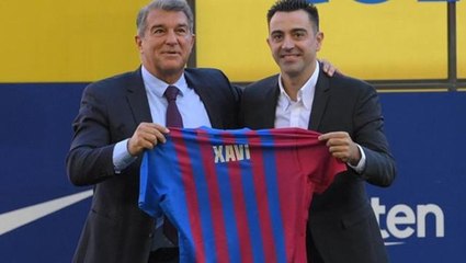 Xavi, kaptan Alba'nın yerine Galatasaray'ın eski yıldızını Barcelona'ya getiriyor