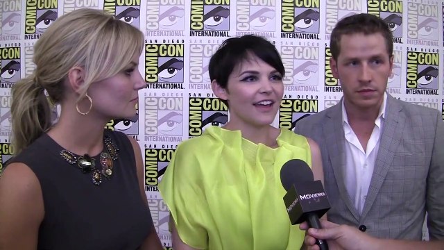Once Upon a Time (2011) Saison 1 - Season 1 Comic-Con Exclusive: Jennifer Morrison, Ginnifer Goodwin and Josh Dallas (EN)