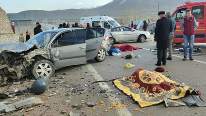 Gizli buzlanma can aldı! İki otomobilin çarpıştı kazada 2 kişi hayatını kaybetti, 5 yaralı var