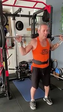 —Gear from @bodyengineers —Happy Wednesday ! —Salut la famille, j’espère que vous allez bien? Voici mon entraînement Jambes de ce mercredi après-midi! « We all have two lives, the second begins when we realize we only have one « —SAVE This Ful