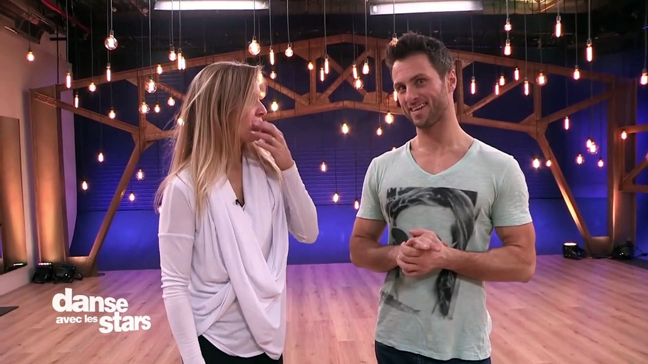 Danse avec les stars Saison 6 - Une surprise pour Véronic Dicaire !! (EN)