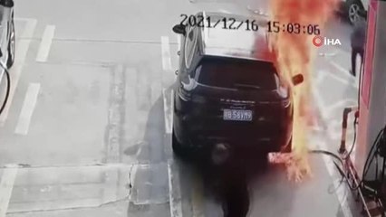 Akaryakıt pompasını ateşe verdi, facianın eşiğinden dönüldü