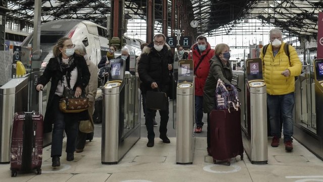 Omicron wreaking havoc in 91 countries, UK worst hit