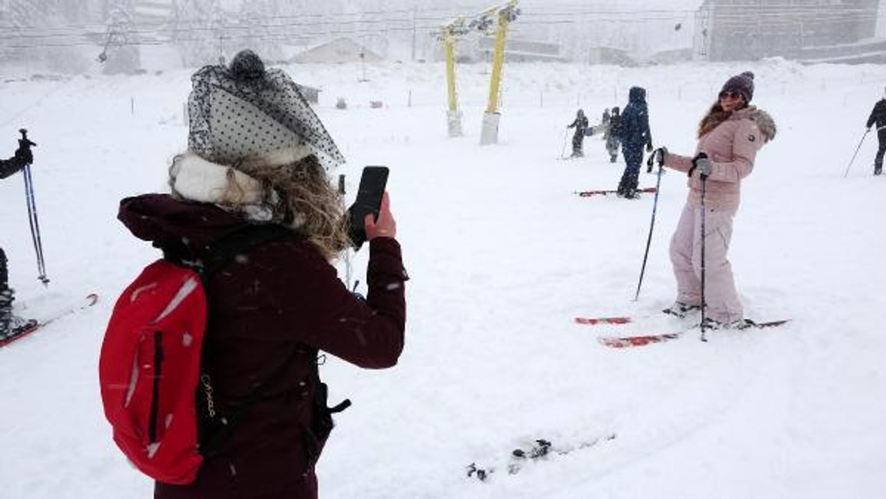 ULUDAĞ'DA KAR KALINLIĞI 50 SANTİMETREYE ULAŞTI