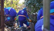 Belediye ekipleri şaşkın! 6 ay önce evine 16 ton çöp toplayan vatandaş bu kez 12 ton topladı