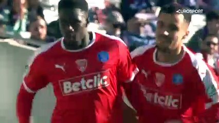 Le joli numéro de Doucouré pour lancer Nîmes à Toulouse