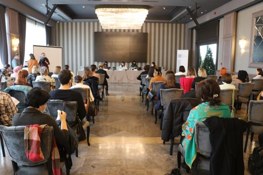 Gürcistan'da "Müslüman kadınların yaşadığı zorluklar" konulu konferans düzenlendi