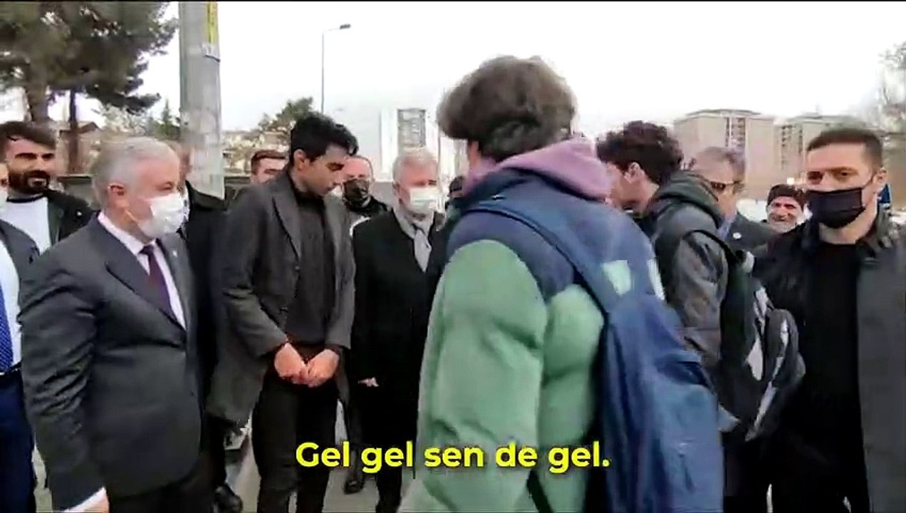 Mansur Yavaş'tan 'çıkart telefonunu' göndermesi