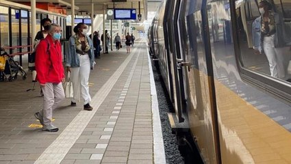 Hollanda yılbaşı öncesi kapanmaya gitti! Eve alınacak misafirlere de sınırlama getirildi