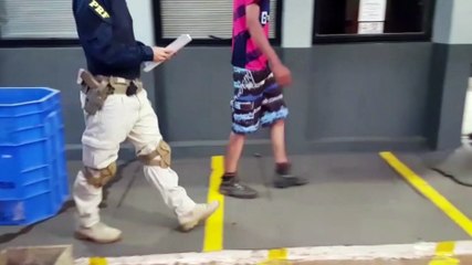 Alto ruído de escapamento de moto motiva abordagem da PRF na BR-277 e piloto acaba preso, flagrado no etilômetro