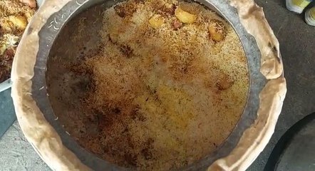 রবিবার ভোটের দিন সকালে হাসপাতালের ছাদে বিরিয়ানি রান্না 'বিজেপি'র! অবস্থান বিক্ষোভে তৃণমূল