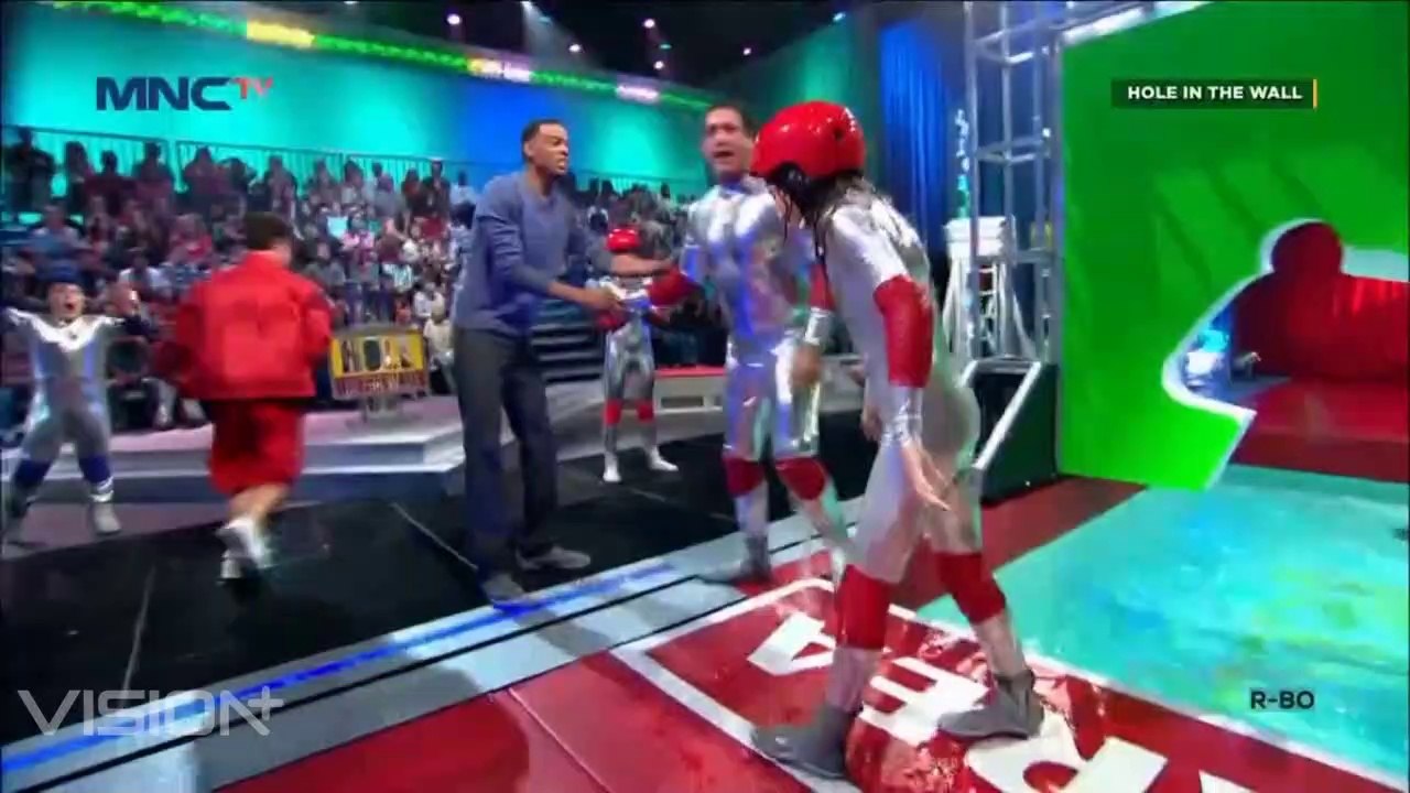 Hole In The Wall Hog Wild vs XL part 2 13-12