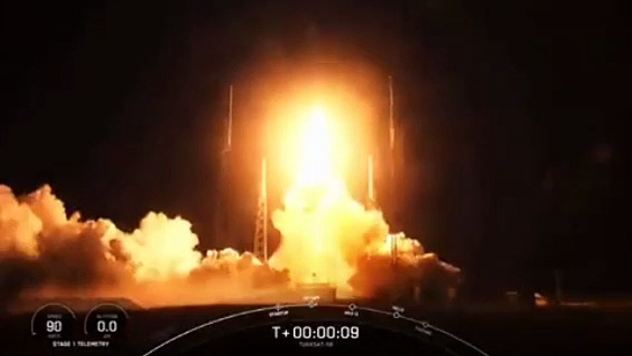 Milli gururumuz Turksat5B yola çıktı.   Gökyüzüne bak, ay yıldızı gör