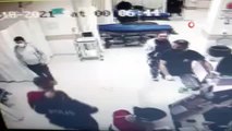 Didim'de doktora saldırı anı kamerada... Alkollü şahıs doktora kafa atıp kaş yardı