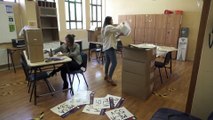 Au Chili, deux candidats aux antipodes pour le second tour des élections présidentielles