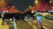 Victoire de l'Algérie dans la Coupe Arabe : Les images de dizaines de jeunes scandant sur les Champs-Elysées hier soir "Zemmour, on t'enc.le !" et s'affrontant avec les forces de l'ordre
