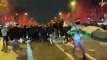 Victoire de l'Algérie dans la Coupe Arabe : Les images de dizaines de jeunes scandant sur les Champs-Elysées hier soir 
