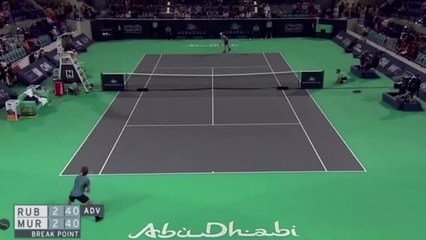 Descargar video: Rublev beats resilient Murray to win Abu Dhabi exhibition event