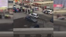 Silivri'de kaza sonrası araç sürücüleri birbirine girdi