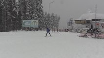 KASTAMONU - Ilgaz Dağı kar yağışı sonrası farklı kentlerden ziyaretçileri ağırlıyor