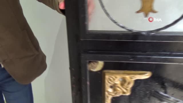 Kadın hırsızlar 4 bin dolar ve 250 gram altını çalıp kayıplara karıştı... Mağdur ev sahibi konuştu