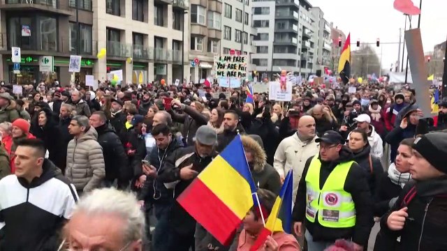 Manifestaciones y dudas ante las nuevas restricciones en Europa