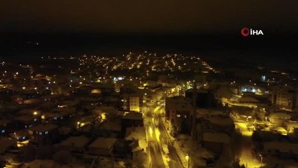 Kırıkkale-Kayseri karayolunda sis ve kar engeli: Tırlar Konya yolundan gönderildi