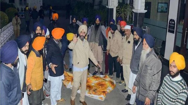 Punjab: Politics over Golden Temple 'sacrilege'