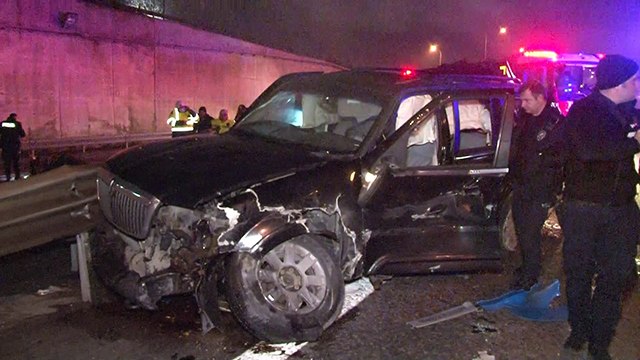 TEM otoyolunda lüks cip bariyerlere ok gibi saplandı: 2 yaralı