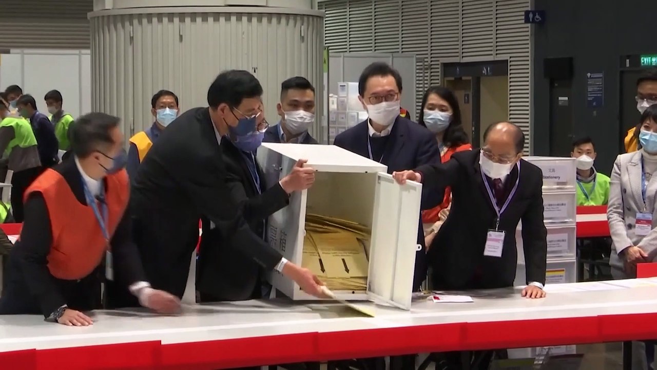 Schlappe für Peking - historisch niedrige Beteiligung bei Parlamentswahl in Hongkong