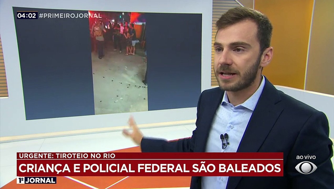 Uma criança de 5 anos e um policial federal foram baleados durante uma operação em comunidade no Rio de Janeiro. De acordo com a PF, eles foram recebidos a tiros e não dispararam contra os suspeitos.