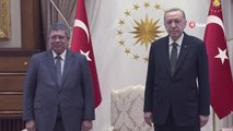 Son dakika haber: Cumhurbaşkanı Recep Tayyip Erdoğan, Malezya Dışişleri Bakanı Seyfeddin Abdullah'ı Cumhurbaşkanlığı Külliyesi'nde kabul etti.