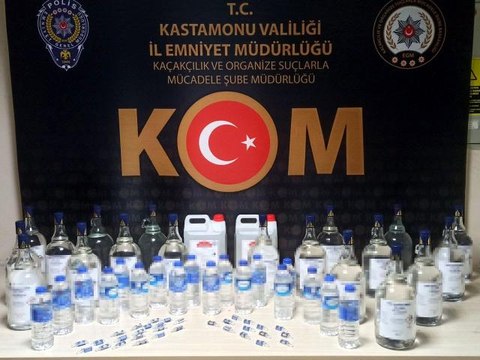Son dakika haberleri... Kastamonu'da üç adrese eş zamanlı sahte alkol operasyonu