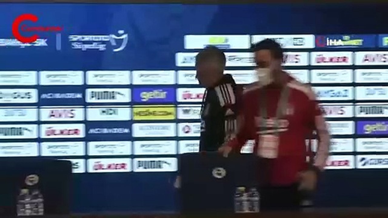 Beşiktaş Teknik Direktörü Önder Karaveli'den çok büyük alkış alan konuşma: Gözler doldu