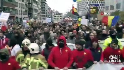 Kısıtlamaları protesto ettiler