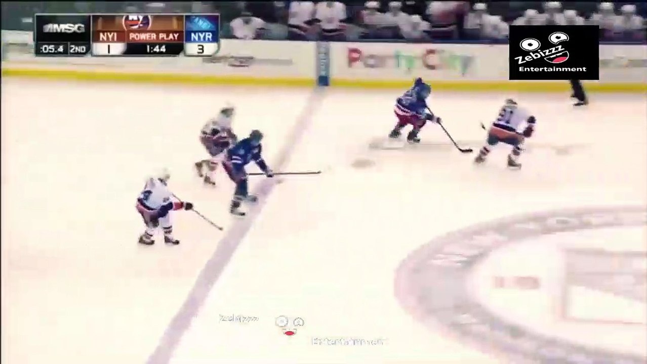 reporter got hit during nhl game