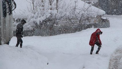 Şiddetli kar yağışı nedeniyle 5 ilde yüz yüze eğitime ara verildi